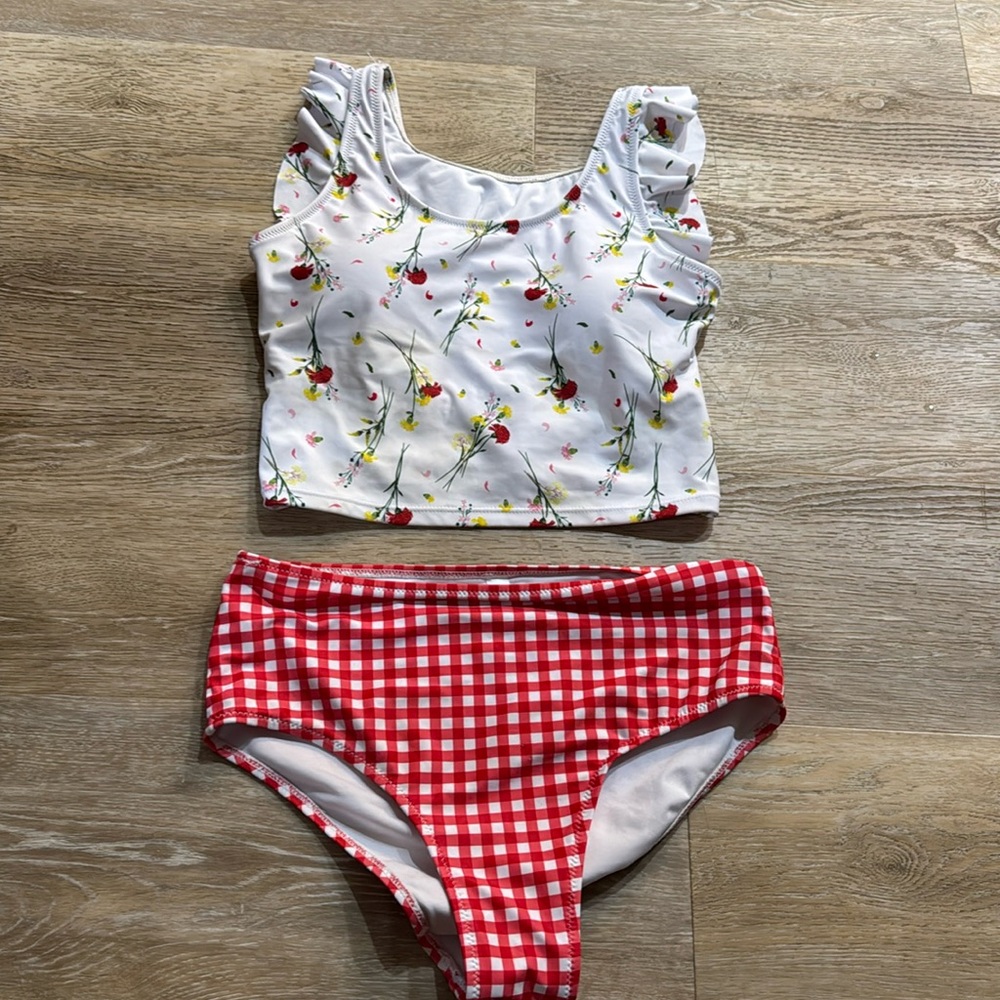 Women’s bathing suit